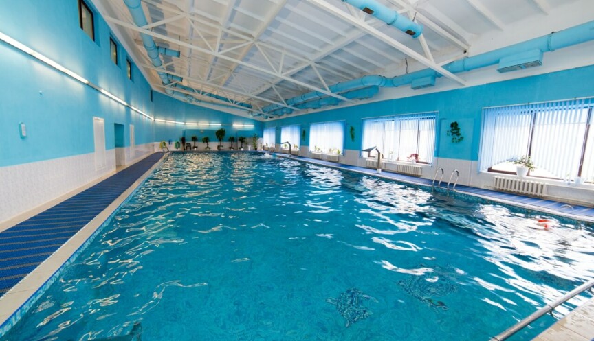 Плавательный бассейн